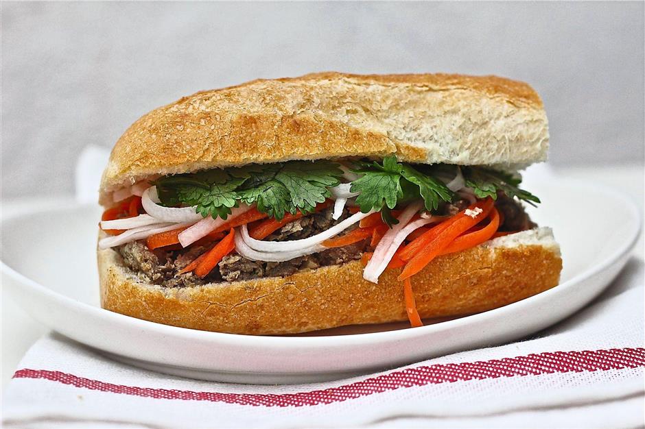 7 sandwiches of Asia, from Roti John to Noodle Bun 2 7 sandwiches of Asia, from Roti John to Noodle Bun
