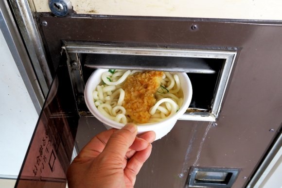 Food You Can buy from Japan’s Vending Machines 8 Food You Can buy from Japan’s Vending Machines