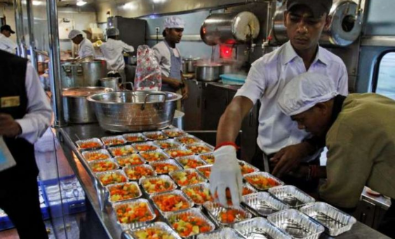 The Indian Railways will have Robots to Serve You Clean Food