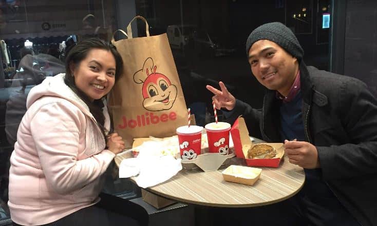 Philippines’ Jollibee Debuted in Britain, Pinoy Fans Lined Up For 17 Hours