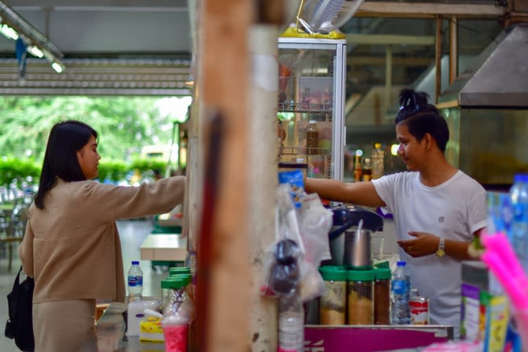 With so many online grocery apps, are Southeast Asia’s traditional Markets holding up?