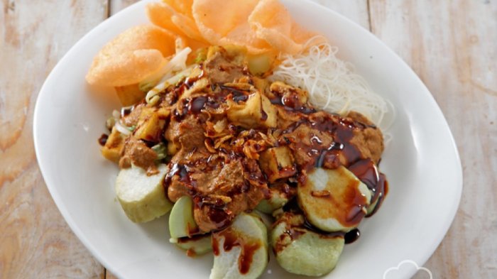 Try before Die: 10 EPIC Indonesian Traditional Breakfast Dish