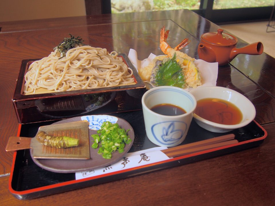 Tempura Temptation: Tokyo Trains Give Free Food to Ease Crowding