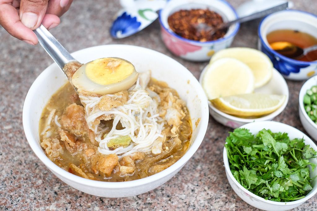 Try before Die: 10 Myanmar/Burmese Food | DPO International