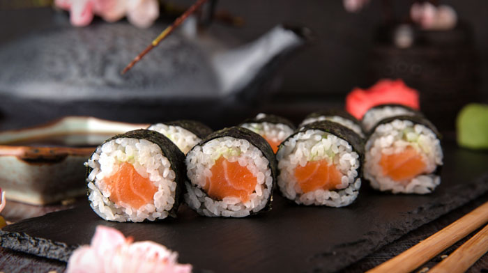 Clash of Cuisines: Sushi vs Gimbap